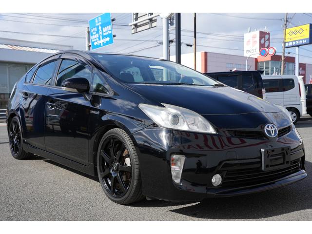 プリウス Ｇ　Ｂｌｕｅｔｏｏｔｈ接続　ＰＷ　社外アルミホイール　電格ミラー　キーフリー　社外ナビ　ＴＶ　電動シート　バックカメラ　ＥＴＣ　ダウンサス　ステアリングリモコン（9枚目）