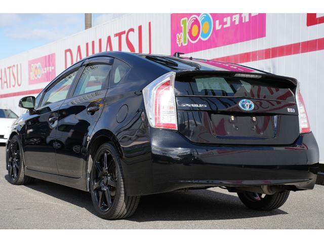 プリウス Ｇ　Ｂｌｕｅｔｏｏｔｈ接続　ＰＷ　社外アルミホイール　電格ミラー　キーフリー　社外ナビ　ＴＶ　電動シート　バックカメラ　ＥＴＣ　ダウンサス　ステアリングリモコン（11枚目）