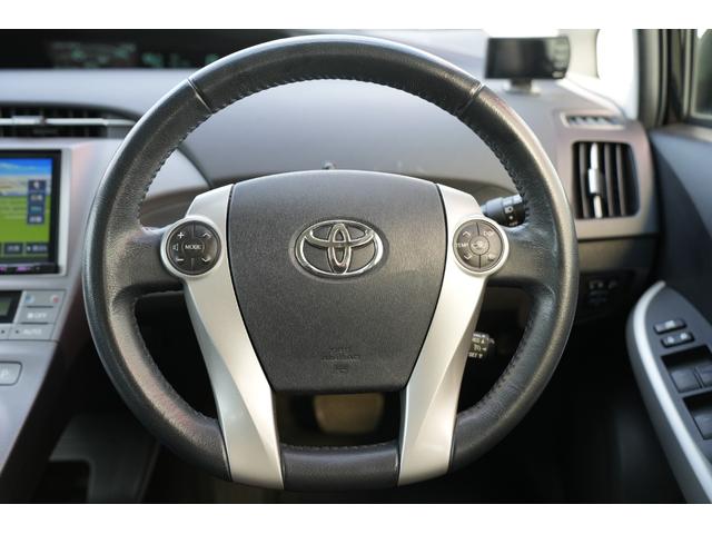 プリウス Ｇ　Ｂｌｕｅｔｏｏｔｈ接続　ＰＷ　社外アルミホイール　電格ミラー　キーフリー　社外ナビ　ＴＶ　電動シート　バックカメラ　ＥＴＣ　ダウンサス　ステアリングリモコン（18枚目）