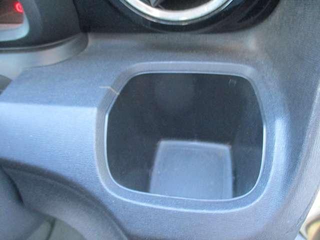 Ｎ－ＯＮＥ Ｇ　車検２年付　禁煙車　メモリーナビ地デジＴＶ　ＤＶＤ再生　スマートキー　ＥＴＣ　プッシュスターター　ベンチシート　オートエアコン　電動格納ドアミラー　タイミングチェーン（9枚目）