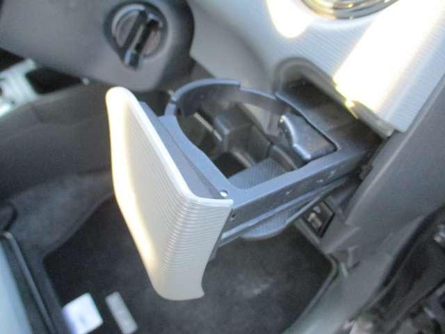 セルボ ＧリミテッドＩＩ　走行４３０００ｋｍ　車検２年付　スマートキー　ＣＤデッキ　電動格納ドアミラー　純正アルミホイール　運転席助手席エアバック（7枚目）