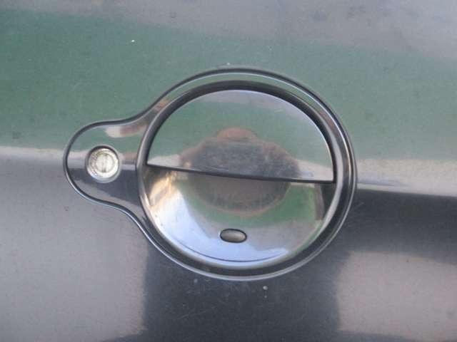 セルボ ＧリミテッドＩＩ　走行４３０００ｋｍ　車検２年付　スマートキー　ＣＤデッキ　電動格納ドアミラー　純正アルミホイール　運転席助手席エアバック（15枚目）