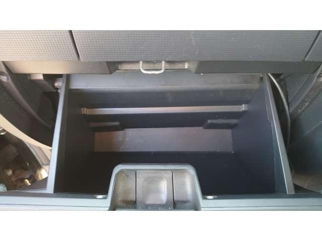 タント Ｇスペシャル　車検２年付　禁煙車　走行６８０００ｋｍ　片側電動スライドドア　スマートキー　アイドリングストップ　純正エアロ　純正アルミホイール　オートエアコン　ベンチシート　電動格納ドアミラー　タイミングチェーン（8枚目）