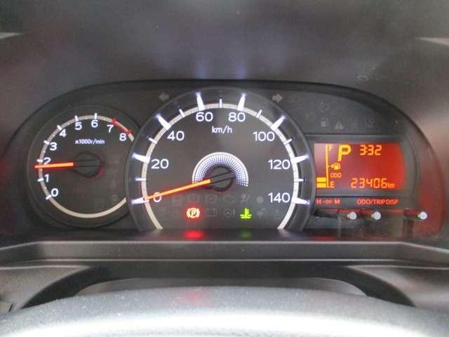 ムーヴ Ｌ　ＳＡＩＩ　車検２年付　禁煙車　走行２３４０６ｋｍ　アイドリングストップ　衝突被害軽減ブレーキ　横滑り防止装置　ＥＴＣ　キーレスエントリー　ＣＤ　ベンチシート（5枚目）