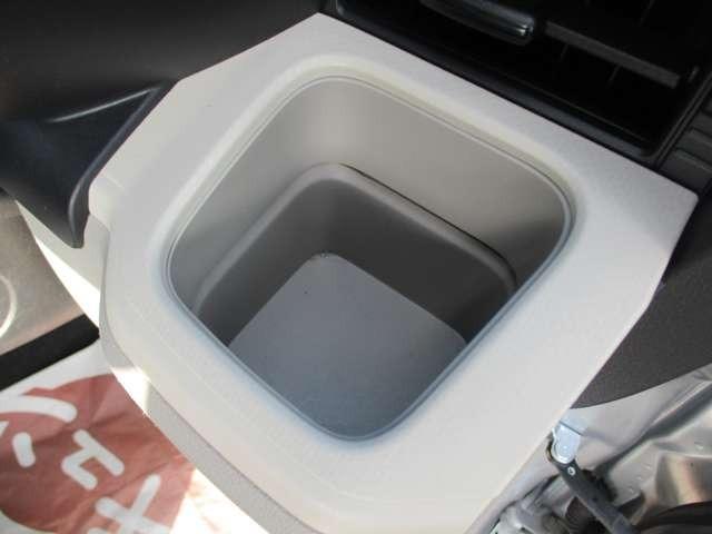 ムーヴ Ｌ　ＳＡＩＩ　車検２年付　禁煙車　走行２３４０６ｋｍ　アイドリングストップ　衝突被害軽減ブレーキ　横滑り防止装置　ＥＴＣ　キーレスエントリー　ＣＤ　ベンチシート（9枚目）