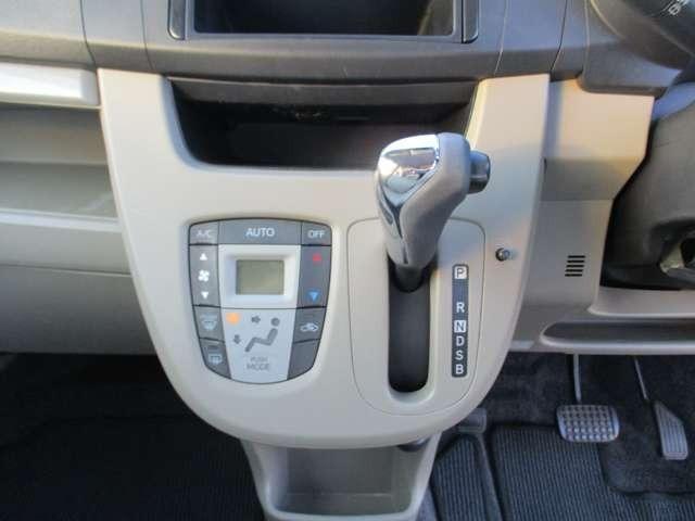 ムーヴ Ｘ　ＳＡ　禁煙車　車検２年付　タイミングチェーン　衝突軽減ブレーキ　アイドリングストップ　横滑り防止装置　スマートキー　プッシュスターター　オートエアコン　ベンチシート　電動格納ドアミラー（4枚目）