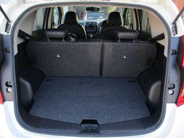 ノート メダリスト　禁煙車　車検２年付　ナビ地デジＴＶ　アラウンドビューモニター　ＥＴＣ　インテリジェントキー　プッシュスターター　純正アルミホイール　アイドリングストップ　横滑り防止装置（16枚目）