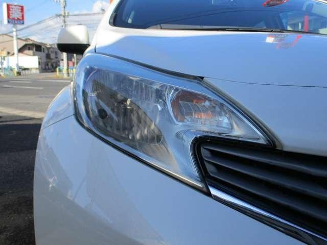 ノート メダリスト　禁煙車　車検２年付　ナビ地デジＴＶ　アラウンドビューモニター　ＥＴＣ　インテリジェントキー　プッシュスターター　純正アルミホイール　アイドリングストップ　横滑り防止装置（24枚目）