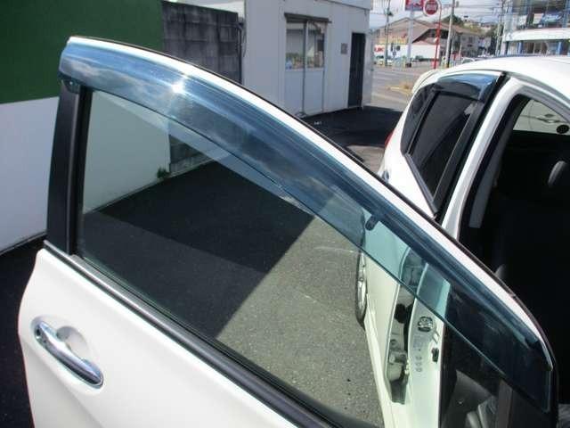 ノート メダリスト　禁煙車　車検２年付　ナビ地デジＴＶ　アラウンドビューモニター　ＥＴＣ　インテリジェントキー　プッシュスターター　純正アルミホイール　アイドリングストップ　横滑り防止装置（28枚目）