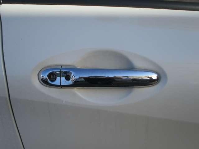 ノート メダリスト　禁煙車　車検２年付　ナビ地デジＴＶ　アラウンドビューモニター　ＥＴＣ　インテリジェントキー　プッシュスターター　純正アルミホイール　アイドリングストップ　横滑り防止装置（30枚目）