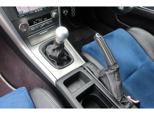 レガシィツーリングワゴン ２．０ＧＴスペックＢ　ＷＲ－ＬＴＤ　２００４　ＢＬＩＴＺ製ブーストメーター　ターボタイマー　ＳＴＩマフラー　専用シート　専用ボディーカラー　ｍｏｍｏステアリング　純正１８インチＡＷ　メモリーナビ　フルセグ　Ｂｌｕｅｔｏｏｔｈ　ＨＩＤ（14枚目）