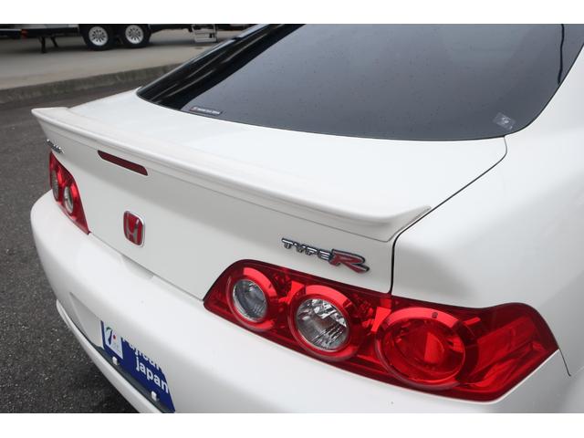 インテグラ タイプＲ　オーリンズ製車高調　レカロシート　ブレンボ　無限３連追加アシストメーター　無限エアクリ　社外１７インチＡＷ　ＨＤＤナビ　ＥＴＣ（9枚目）