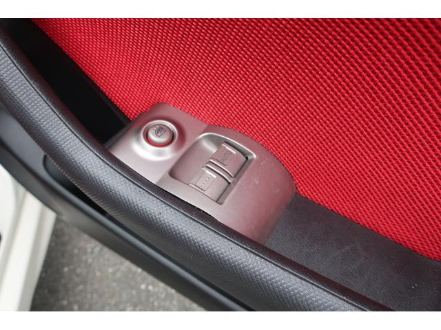 インテグラ タイプＲ　オーリンズ製車高調　レカロシート　ブレンボ　無限３連追加アシストメーター　無限エアクリ　社外１７インチＡＷ　ＨＤＤナビ　ＥＴＣ（30枚目）
