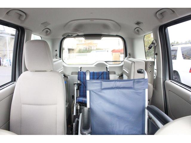 チェアキャブ スロープ 車いす2台固定 エマブレ 純正ナビ(8枚目)