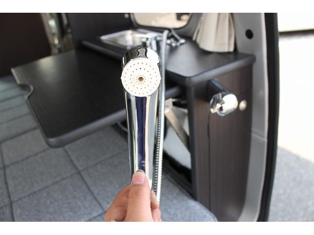 岡モータース ミニチュアクルーズ シンク シングルサブバッテリー 走行充電 外部充電 インバーター LED照明 軽キャンパー 給水ポリタンク 排水タンク(9枚目)