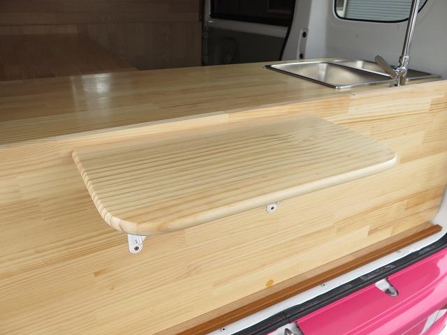 移動販売車 キッチンカー フレンチバス仕様 オールペイント ケータリングカー 8ナンバー エアロパーツ 販売用テーブル 2槽シンク 給排水タンク 3連収納ボックス 100Vコンセント 運転席背板 キーレス(9枚目)