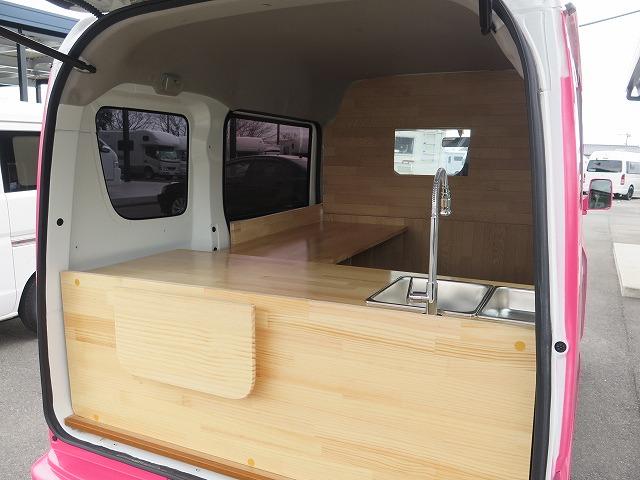 移動販売車 キッチンカー フレンチバス仕様 オールペイント ケータリングカー 8ナンバー エアロパーツ 販売用テーブル 2槽シンク 給排水タンク 3連収納ボックス 100Vコンセント 運転席背板 キーレス(30枚目)