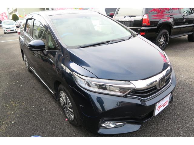 シャトル ハイブリッドＸ　ホンダセンシング　走行距離４２，７１４Ｋｍ　純正ナビ　バックモニター　フルセグＴＶ　スマートキー　オートエアコン　シートヒーター　ＥＴＣ（4枚目）