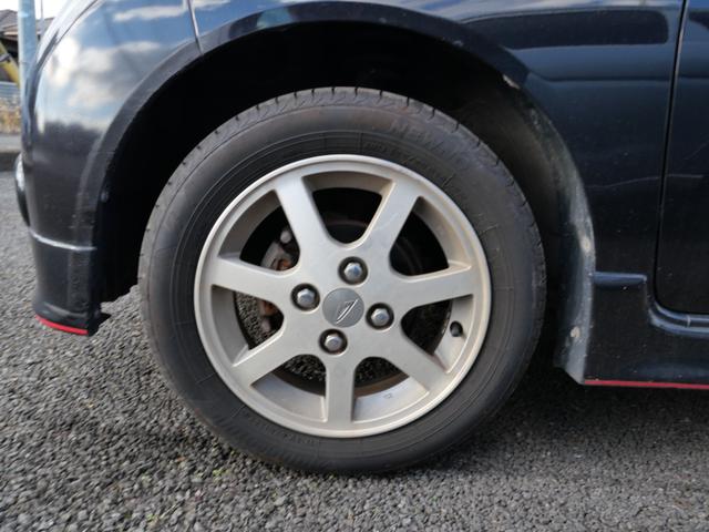 エッセ カスタム　ＣＤ　キーレスエントリー　ＥＴＣ　電動格納ミラー　プライバシーガラス　セキュリティ　純正１４インチアルミホイール　パワーウィンドウ　パワーステアリング（9枚目）