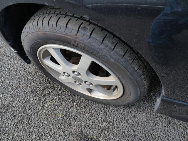 エッセ カスタム　ＣＤ　キーレスエントリー　ＥＴＣ　電動格納ミラー　プライバシーガラス　セキュリティ　純正１４インチアルミホイール　パワーウィンドウ　パワーステアリング（10枚目）