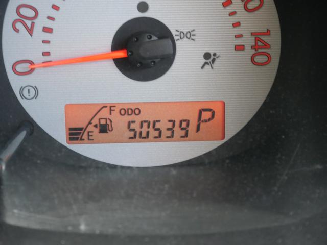 エッセ カスタム　ＣＤ　キーレスエントリー　ＥＴＣ　電動格納ミラー　プライバシーガラス　セキュリティ　純正１４インチアルミホイール　パワーウィンドウ　パワーステアリング（27枚目）