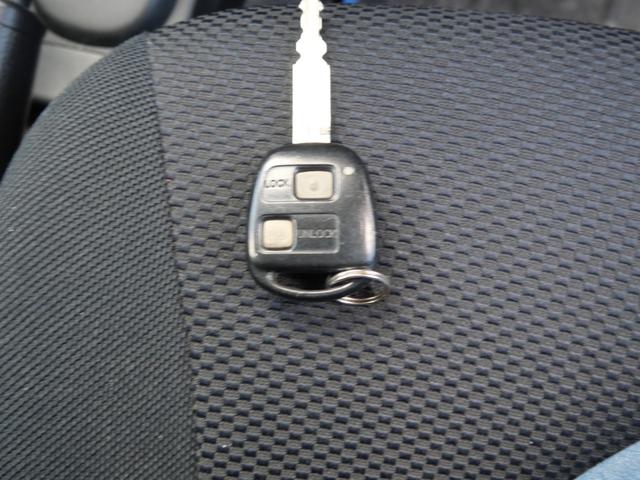 エッセ カスタム　ＣＤ　キーレスエントリー　ＥＴＣ　電動格納ミラー　プライバシーガラス　セキュリティ　純正１４インチアルミホイール　パワーウィンドウ　パワーステアリング（34枚目）