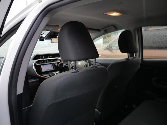 アクア Ｓ　キーレスエントリー　ナビ　フルセグ　バックモニター　オートエアコン　ＥＴＣ　トラクションコントロール　電動格納ミラー　パワーステアリング（16枚目）