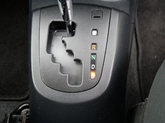 アクア Ｓ　キーレスエントリー　ナビ　フルセグ　バックモニター　オートエアコン　ＥＴＣ　トラクションコントロール　電動格納ミラー　パワーステアリング（29枚目）