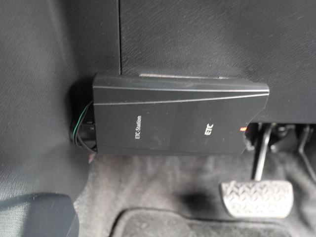 アクア Ｓ　キーレスエントリー　ナビ　フルセグ　バックモニター　オートエアコン　ＥＴＣ　トラクションコントロール　電動格納ミラー　パワーステアリング（31枚目）