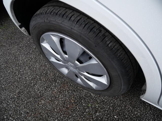 ���X�́h���E���E��E��h�́A���O���̎d�グ�ł��B�V�[�g�́A�Ԃ�����O���āA�O��I�ɐ�򂵂܂��B�V�[�g�ɕt�����L���≘��A�ԓ��̂��ݓ����A�O��I�Ɏ�菜���܂��B�ʐ^�ł�������悤�ɁA�Y��ł��B