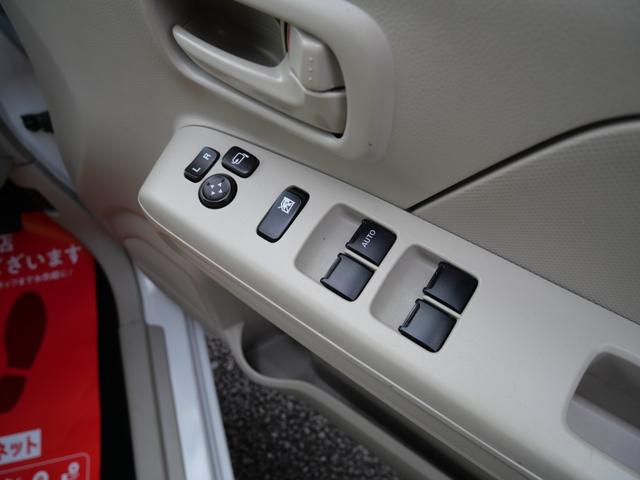 ���X�́h���E���E��E��h�́A���O���̎d�グ�ł��B�V�[�g�́A�Ԃ�����O���āA�O��I�ɐ�򂵂܂��B�V�[�g�ɕt�����L���≘��A�ԓ��̂��ݓ����A�O��I�Ɏ�菜���܂��B�ʐ^�ł�������悤�ɁA�Y��ł��B