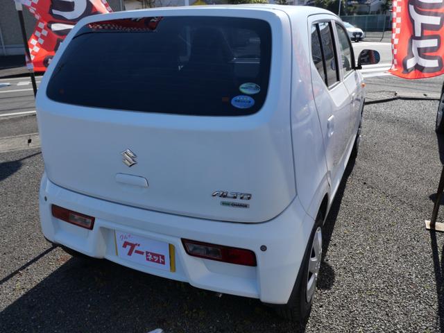 アルト Ｌ　キーレスエントリー　ＣＤ　エアコン　パワーステアリング　パワーウィンドウ　Ｗエアバッグ　シートヒーター　アイドリングストップ　トラクションコントロール　プライバシーガラス　セキュリティ（7枚目）