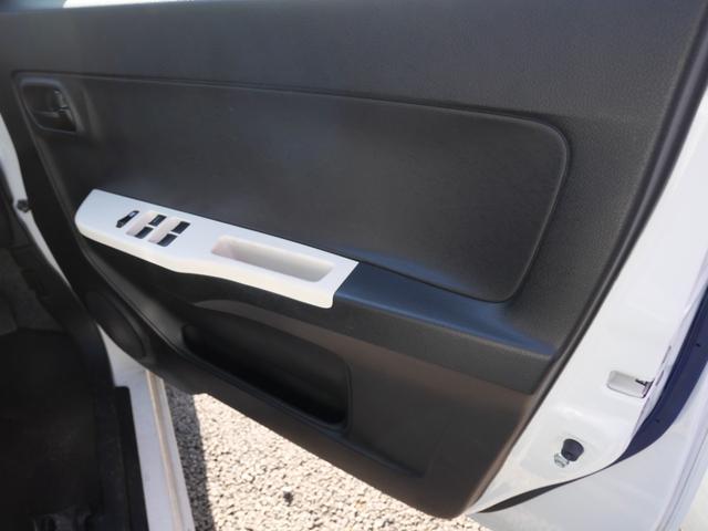 アルト Ｌ　キーレスエントリー　ＣＤ　エアコン　パワーステアリング　パワーウィンドウ　Ｗエアバッグ　シートヒーター　アイドリングストップ　トラクションコントロール　プライバシーガラス　セキュリティ（12枚目）