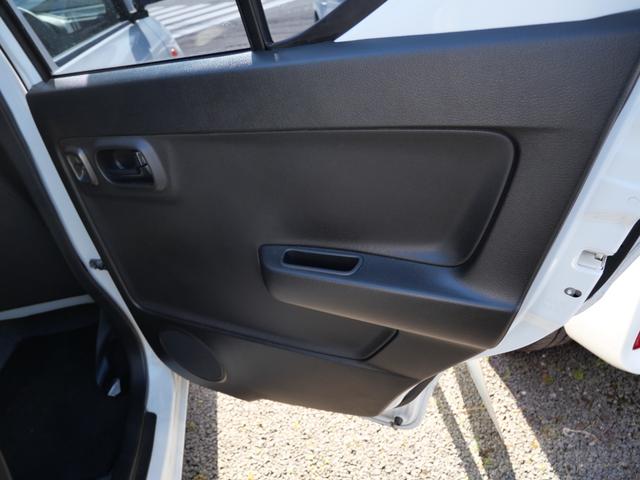 アルト Ｌ　キーレスエントリー　ＣＤ　エアコン　パワーステアリング　パワーウィンドウ　Ｗエアバッグ　シートヒーター　アイドリングストップ　トラクションコントロール　プライバシーガラス　セキュリティ（13枚目）