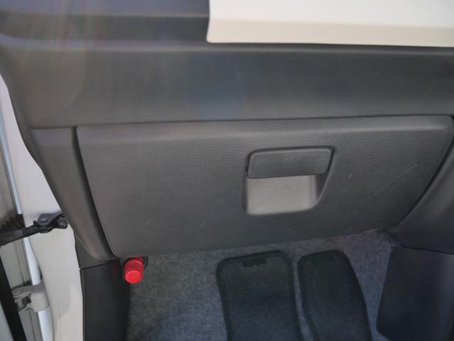 アルト Ｌ　キーレスエントリー　ＣＤ　エアコン　パワーステアリング　パワーウィンドウ　Ｗエアバッグ　シートヒーター　アイドリングストップ　トラクションコントロール　プライバシーガラス　セキュリティ（20枚目）