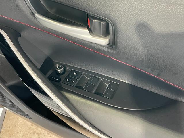 カローラスポーツ ハイブリッドＧ　Ｚ　モデリスタフルエアロ／トヨタ純正９インチナビ／ＢＬＵＥＴＯＯＴＨ／ナビ連動ドライブレコーダー前後／バックカメラ／スピード取締りＡＳＳＵＲＡレーダー探知機／禁煙車／コーティング施工（43枚目）