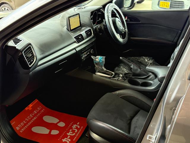 アクセラスポーツ ＸＤ　ディーゼルターボ／サンルーフ／ナビ／ＢＬＵＥＴＯＯＴＨ／バックカメラ／ＥＴＣ／ＢＯＳＥスピーカー／ドライブレコーダー／運転席パワーシート／前席左右シートヒーター／禁煙車／全国対応／コーティング施工（31枚目）