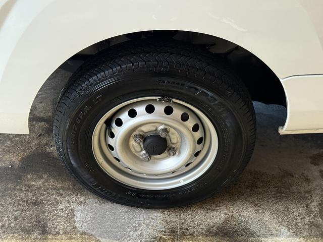 ハイゼットトラック 　コンパクトテールリフト／昇降ゲート耐荷重２００ｋｇ／リモコン／幌車／禁煙車／パワステ／エアコン／バッテリー新品／ファンベルトクーラーベルト新品／コーティング施工済／全国対応（6枚目）