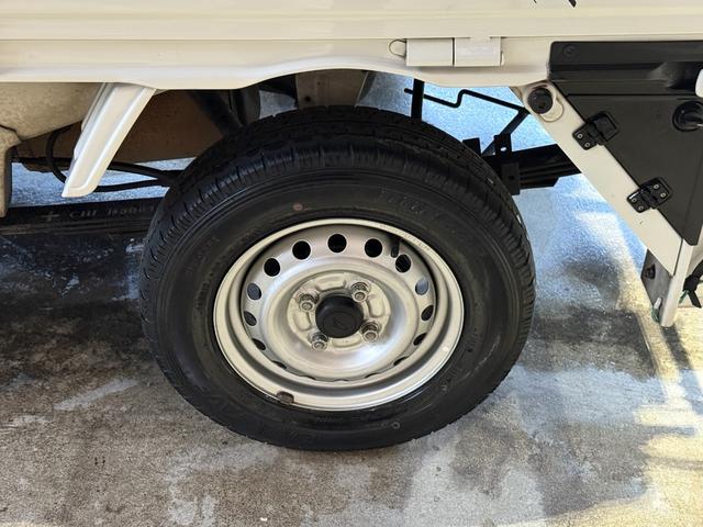 ハイゼットトラック 　コンパクトテールリフト／昇降ゲート耐荷重２００ｋｇ／リモコン／幌車／禁煙車／パワステ／エアコン／バッテリー新品／ファンベルトクーラーベルト新品／コーティング施工済／全国対応（8枚目）