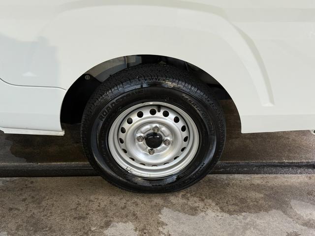 ハイゼットトラック 　コンパクトテールリフト／昇降ゲート耐荷重２００ｋｇ／リモコン／幌車／禁煙車／パワステ／エアコン／バッテリー新品／ファンベルトクーラーベルト新品／コーティング施工済／全国対応（16枚目）