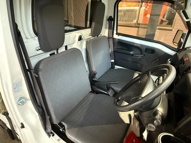 ハイゼットトラック 　コンパクトテールリフト／昇降ゲート耐荷重２００ｋｇ／リモコン／幌車／禁煙車／パワステ／エアコン／バッテリー新品／ファンベルトクーラーベルト新品／コーティング施工済／全国対応（33枚目）