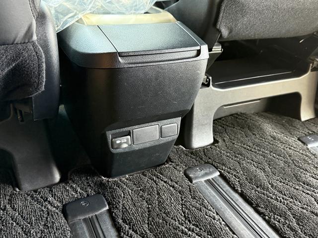 アルファード ２．５Ｓ　タイプゴールドＩＩＩ　ツインムーンルーフ／純正ナビ／ＣＯ／ＤＶＤ／ＴＶ／ＢＬＵＥＴＯＯＴＨ／バックカメラ／デジタルインナーミラー／ＥＴＣ／ドライブレコーダー／電動バックドア／両側電動スライドドア／全国対応／コーティング施工（36枚目）