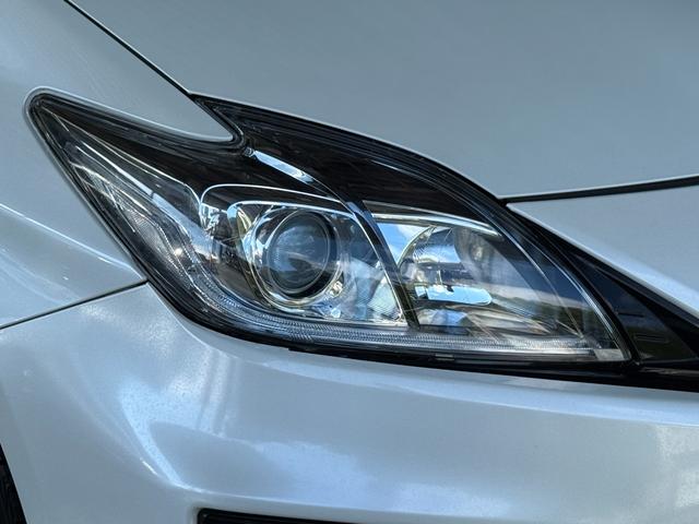 プリウス Ｓツーリングセレクション・Ｇ’ｓ　フルセグＴＶ／ナビ／ＢＬＵＥＴＯＯＴＨ／バックカメラ／ＥＴＣ／純正ＧＳアルミホイール／禁煙車／全国対応／コーティング施工（23枚目）