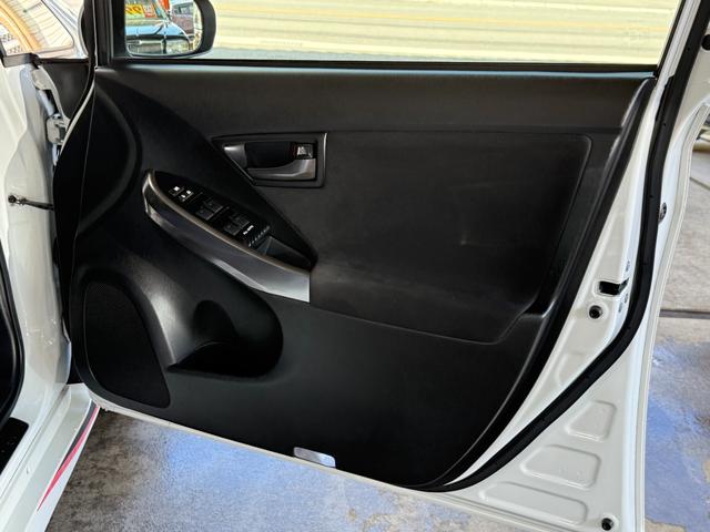 プリウス Ｓツーリングセレクション・Ｇ’ｓ　フルセグＴＶ／ナビ／ＢＬＵＥＴＯＯＴＨ／バックカメラ／ＥＴＣ／純正ＧＳアルミホイール／禁煙車／全国対応／コーティング施工（39枚目）