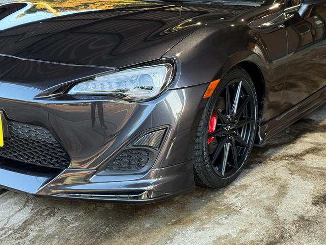 ８６ ＧＴ　新品ＯＲＣメタルクラッチ／ＢＬＩＴＺ新品ＺＺＲ車高調／ＢＲＩＤＥジーグ３タイプＲ／モデリスタエアロ／Ｃ－ＷＥＳＴエアロ／ＧＲ８６純正ホイール／社外エキマニ／ＳＡＣＬＡＭマフラー／トラストオイルクーラー（6枚目）