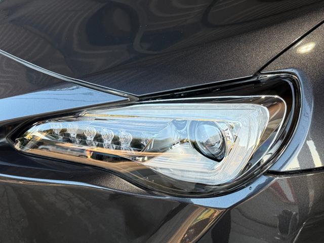 ８６ ＧＴ　新品ＯＲＣメタルクラッチ／ＢＬＩＴＺ新品ＺＺＲ車高調／ＢＲＩＤＥジーグ３タイプＲ／モデリスタエアロ／Ｃ－ＷＥＳＴエアロ／ＧＲ８６純正ホイール／社外エキマニ／ＳＡＣＬＡＭマフラー／トラストオイルクーラー（7枚目）