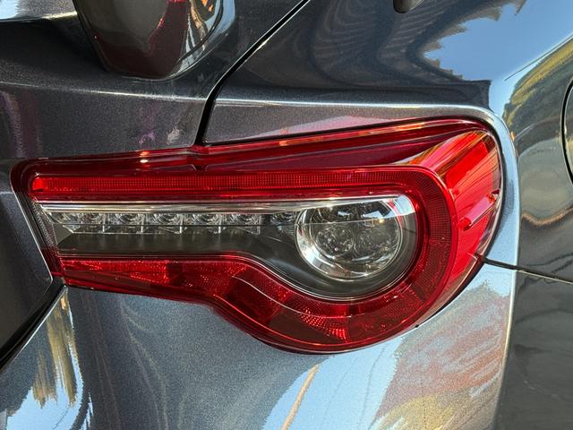 ８６ ＧＴ　新品ＯＲＣメタルクラッチ／ＢＬＩＴＺ新品ＺＺＲ車高調／ＢＲＩＤＥジーグ３タイプＲ／モデリスタエアロ／Ｃ－ＷＥＳＴエアロ／ＧＲ８６純正ホイール／社外エキマニ／ＳＡＣＬＡＭマフラー／トラストオイルクーラー（24枚目）