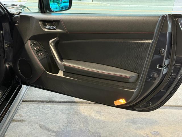 ８６ ＧＴ　新品ＯＲＣメタルクラッチ／ＢＬＩＴＺ新品ＺＺＲ車高調／ＢＲＩＤＥジーグ３タイプＲ／モデリスタエアロ／Ｃ－ＷＥＳＴエアロ／ＧＲ８６純正ホイール／社外エキマニ／ＳＡＣＬＡＭマフラー／トラストオイルクーラー（53枚目）