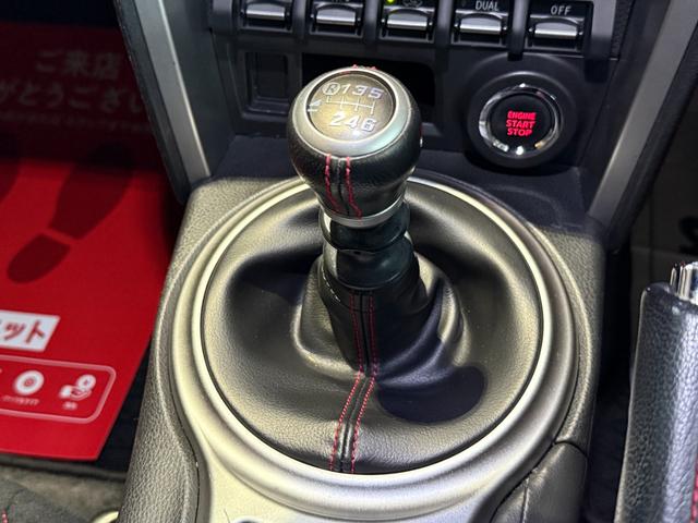 ８６ ＧＴ　新品ＯＲＣメタルクラッチ／ＢＬＩＴＺ新品ＺＺＲ車高調／ＢＲＩＤＥジーグ３タイプＲ／モデリスタエアロ／Ｃ－ＷＥＳＴエアロ／ＧＲ８６純正ホイール／社外エキマニ／ＳＡＣＬＡＭマフラー／トラストオイルクーラー（62枚目）