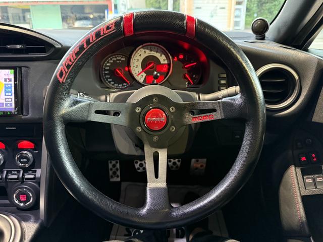 ８６ ＧＴ　新品ＯＲＣメタルクラッチ／ＢＬＩＴＺ新品ＺＺＲ車高調／ＢＲＩＤＥジーグ３タイプＲ／モデリスタエアロ／Ｃ－ＷＥＳＴエアロ／ＧＲ８６純正ホイール／社外エキマニ／ＳＡＣＬＡＭマフラー／トラストオイルクーラー（64枚目）